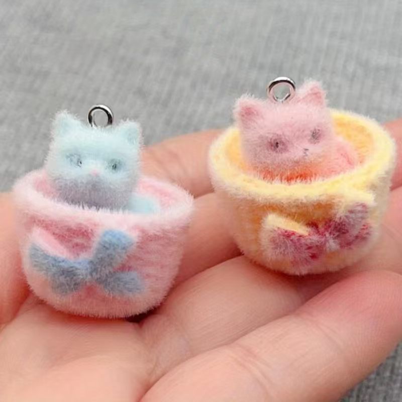 Resin Art Essentials - 4개입 3D 플러시 레진 고양이 펜던트,